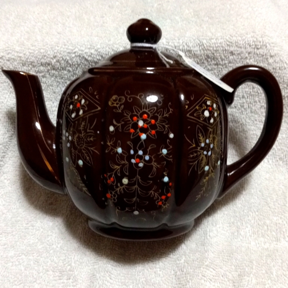 Small 1920-1930's Tea Pot